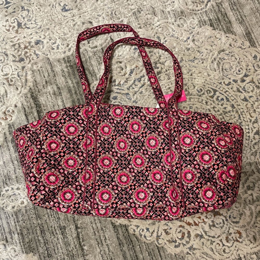 NWT Vera Bradley large duffel bag